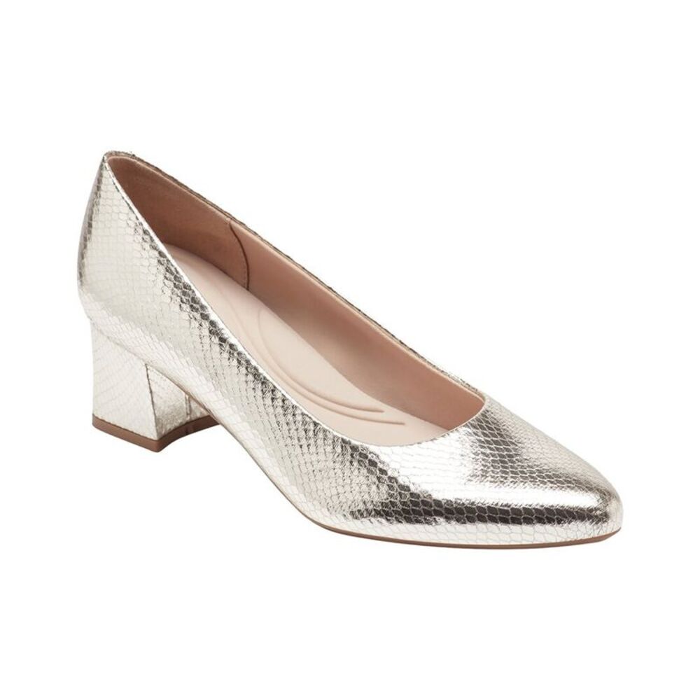 Easy Spirit Nicole Pump